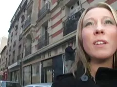 Suvli cumshot porno ayol bir dush qiz yirtib tashladi